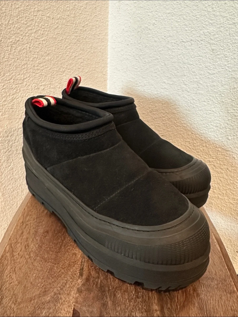 HUNTER Askern Waterproof Suede Platform Bootie In Black Size 9